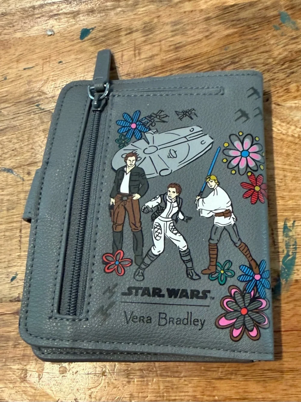 Vera Bradley Limited Edition Star Wars RFID Passport Wallet - Picture 4 of 9